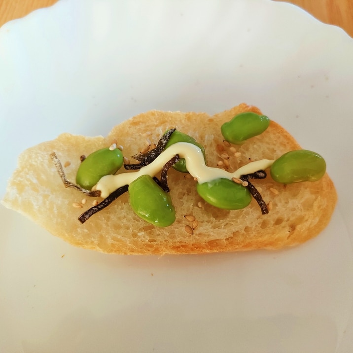 枝豆と塩昆布のごまマヨトースト